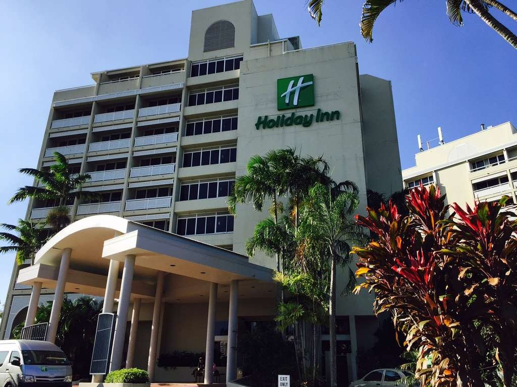 Cairns Harbourside Hotel