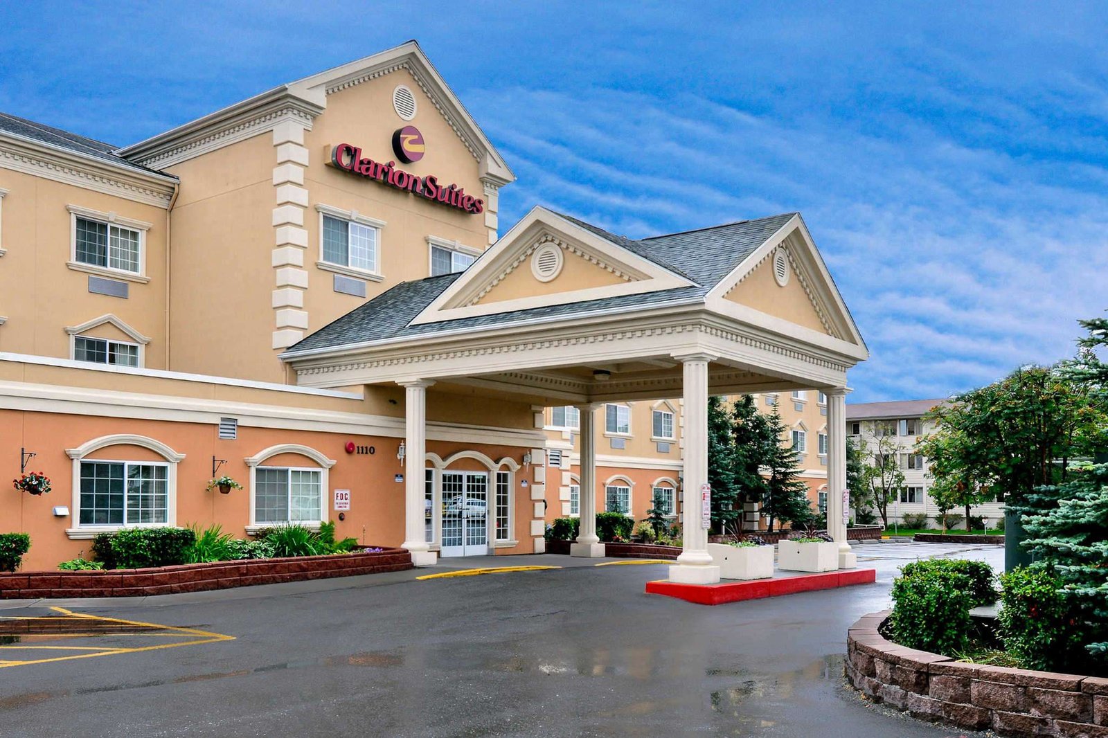 Clarion Hotel & Suites Fairbanks near Ft. Wainwright