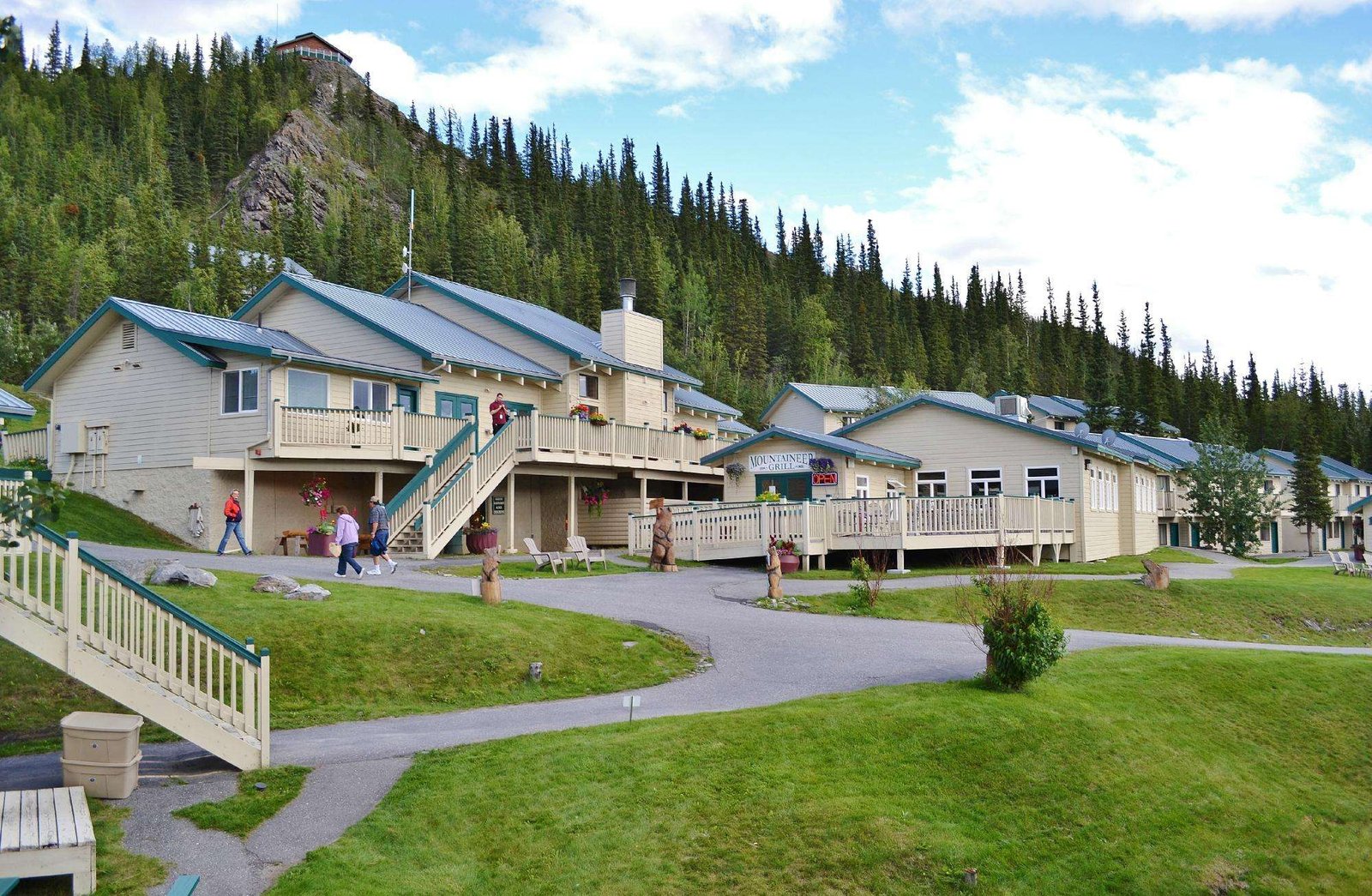 Denali Bluffs Hotel