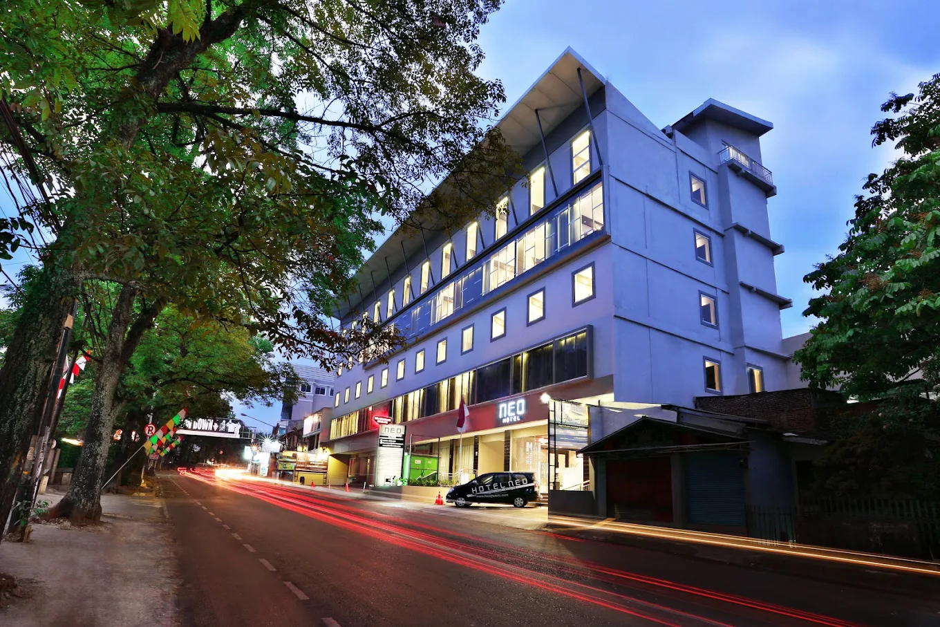 NEO Dipatiukur Bandung