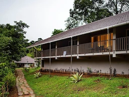  Abad Brookside Lakkidi