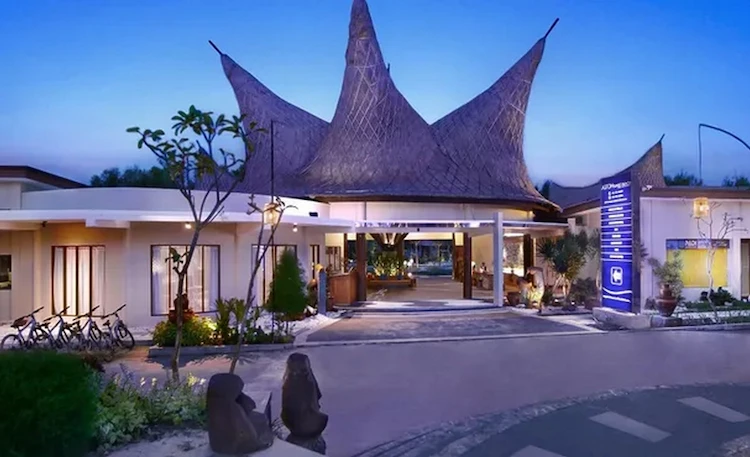 Aston Sunset Beach Resort 