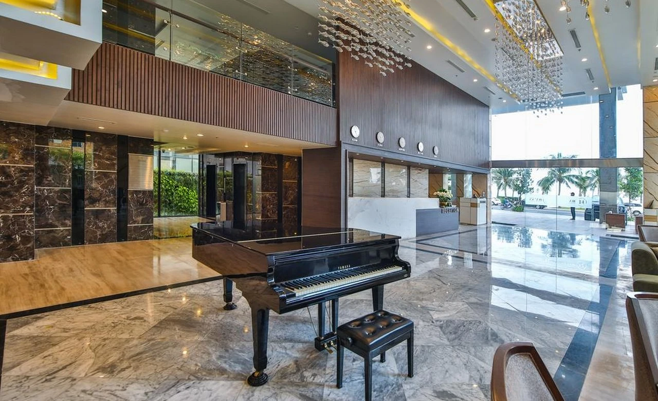 Haian Beach Hotel & Spa