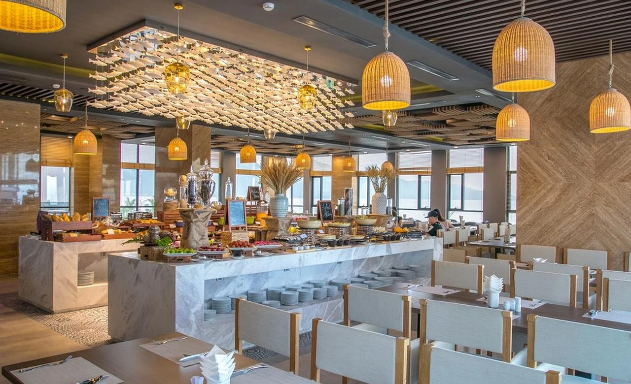 Haian Beach Hotel & Spa