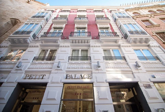 Petit Palace Plaza de la Reina