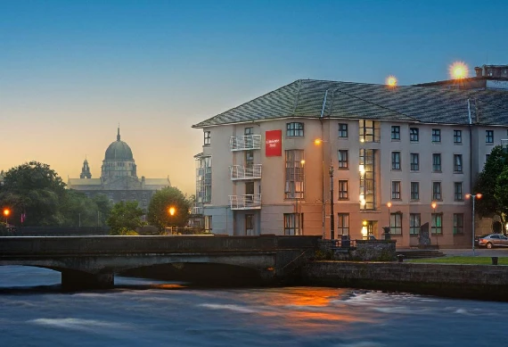 Leonardo Hotel