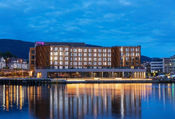 Moxy Bergen