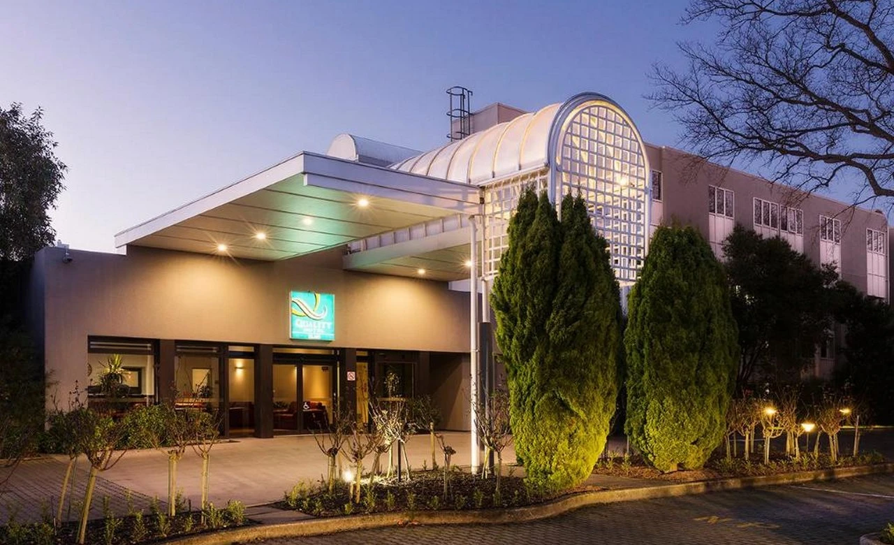 Quality Hotel Elms / Hotel Elms Christchurch, An Ascend Collection Hotel