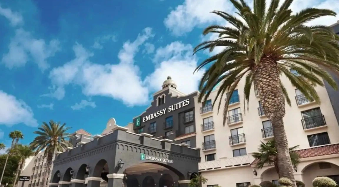 Embassy Suites by Hilton Los Angeles International Airport South