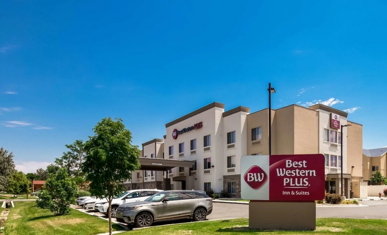 Best Western Plus Airport Inn and Suites