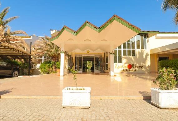 Lycus River Thermal Hotel