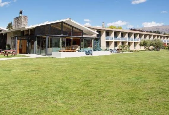 Wanaka Hotel