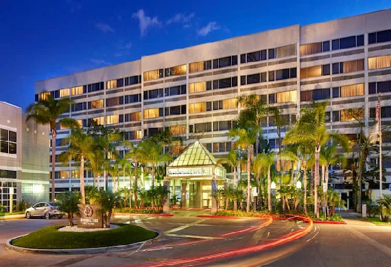 DoubleTree by Hilton Hotel LAX - El Segundo