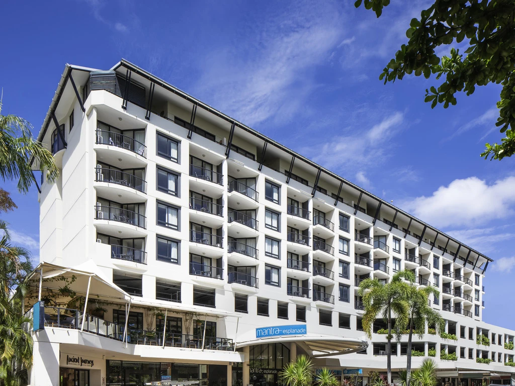 Novotel Cairns Oasis Resort