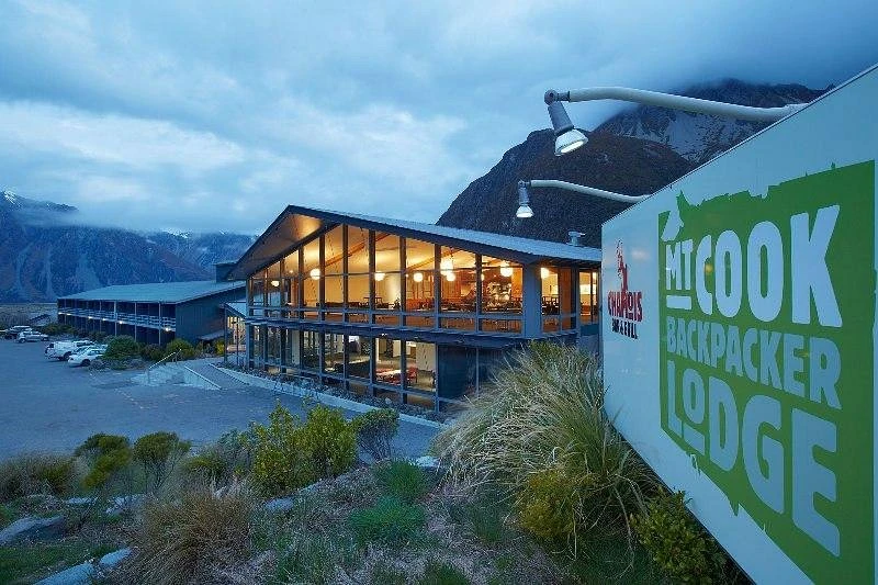 Mt Cook Lodge and Motel
