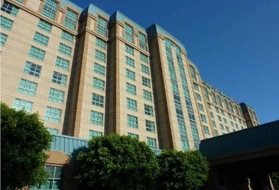 Renaissance Los Angeles Airport Hotel