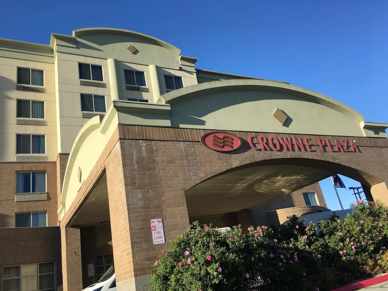 Crowne Plaza Anchorage-Midtown